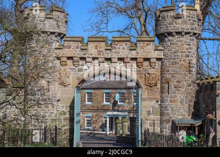 Entrance gate to Hawarden Park, looking out to Glynne Way Stock Photo