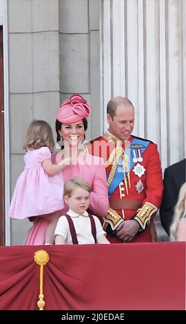 Queen Elizabeth Royal Family, Buckingham Palace, London June 2017- Trooping the Colour Prince George Prince William, Kate Duchess of Cambridge  and princess Charlotte Balcony for Queen Birthday June 17 2017 London, UK Stock Photo