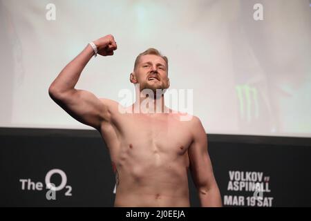 London, UK. 18th Mar, 2022. LONDON, UK - MARCH 18: Alexander Volkov poses on the scale during the UFC Fight Night 204: Volkov v Aspinall Weigh-In at The O2 on March 18, 2022 in London, United Kingdom, United Kingdom. Credit: Px Images/Alamy Live News
