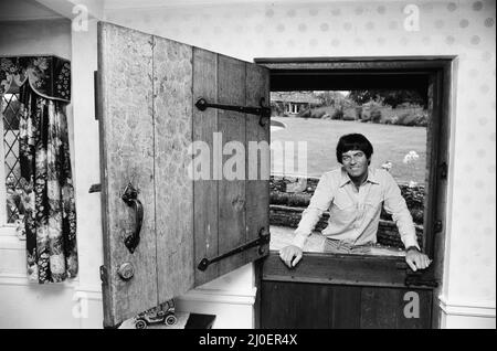 BBC DJ Tony Blackburn at his home in Cookham Dean, Berkshire, following the breakdown of his marriage. 20th August 1979. Stock Photo