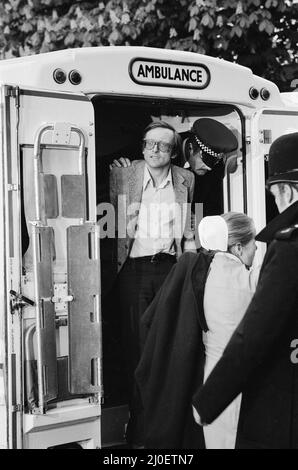 Final day of the Iranian Embassy Siege in London where six gunmen of the Iranian extremist group 'Democratic Revolutionary Movement for the Liberation of Arabistan' stormed the building, taking 26 hostages before the SAS retook the embassy and freed the hostages. Relieved BBC technician Sim Harris, one of the hostages,  steps down from the ambulance on arrival at the hospital after the SAS ended the siege. 5th May 1980. Stock Photo