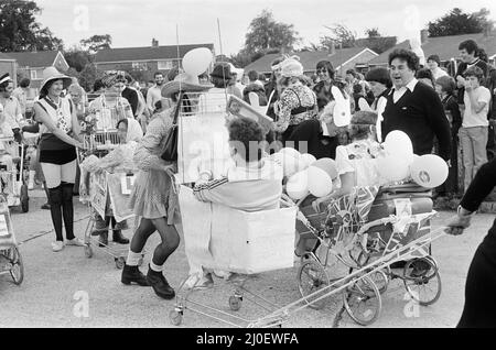 Pram Racing, School Green, Shinfield, Reading, June 1980. Stock Photo