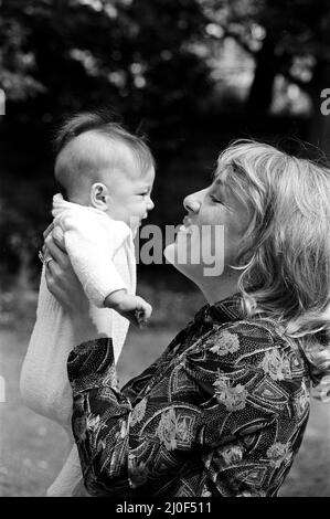 Esther Rantzen at home with her baby daughter Emily. 15th May 1978. Stock Photo