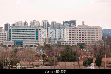 South Korean Defense Ministry, March 18, 2022 : The new main building of South Korean Defense Ministry (R) and the main building of the Joint Chiefs of Staff of South Korea are seen in Yongsan district in central Seoul, South Korea. South Korea's President-elect Yoon Suk-Yeol of the main opposition People Power Party (PPP) is planning relocating the presidential office from the Blue House to either the defense ministry compound in Yongsan district or the foreign ministry building in Gwanghwamun area. Some of current ruling Democratic Party officials estimate that relocating to the defense mini Stock Photo