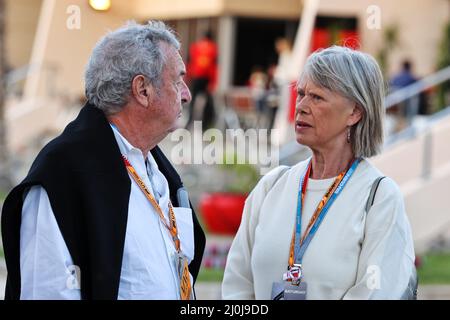 (L to R): Nick Mason (GBR) Pink Floyd Drummer with his wife Annette Lynton (GBR) Actress. Bahrain Grand Prix, Saturday 19th March 2022. Sakhir, Bahrain. Stock Photo