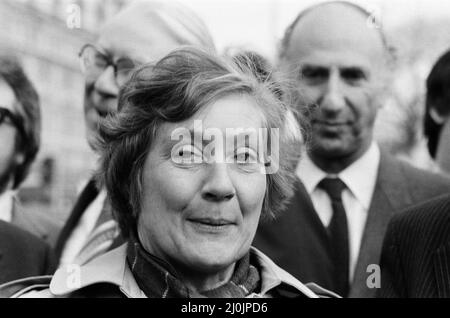 Shirley Williams returns to the House of Commons as the first MP elected for the Social Democratic Party. 1st December 1981. Stock Photo