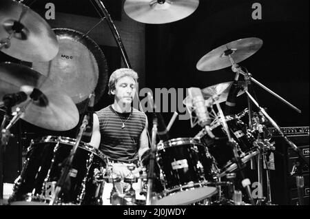 British rock group The Who in Toronto, Canada.Drummer Kenney Jones performing on stage at Maple Leaf Gardens, the last venue on the band's Farewell tour.  December 1982. Stock Photo