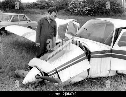 Two north pilots talked of their mid-air race against time to land a stricken aircraft. From his own plane, flying instructor Tom Watson 'talked down' a spluttering light aircraft as it flew just yards away from him.  The pilot of the second plane was flying 'blind' after oil from a leaking engine splattered on to his windscreen.  The daring double act came as the Beechcraft Musketeer aircraft was returning with three passengers from a day trip to Leicester.  Five miles south of the Sunderland airfield the engine failed and the plane's pilot Ken Cochrane swung into emergency action.  Just a fe Stock Photo