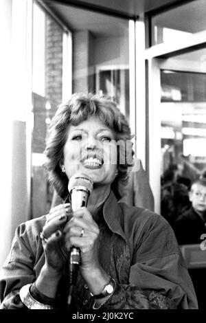 Impressionist Janet Brown was in North Shields on 1st September 1982 opening a brand new Co-op store and as part of the day there was a contest for budding mimics. Stock Photo