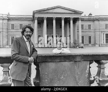 Lord Londonderry, 9th Marquess of Londonderry pictured at Wynyard Hall Estate, County Durham, 30th August 1982. Our Picture Shows ... Lord Londonderry standing outside Wynyard Hall with eldest son Frederick. Stock Photo