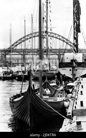 The City of Newcastle 900 Years Anniversary Celebrations 1980 - The anniversary year celebrate the founding of the New Castle in 1080 by Robert Curtois, son of William the Conqueror - A viking longboat visiting the city as part of the 900 celebrations    24th July, 1980 Stock Photo