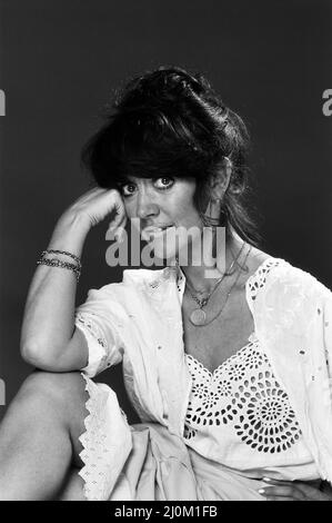 Actress Amanda Barrie. September 1982 Stock Photo - Alamy