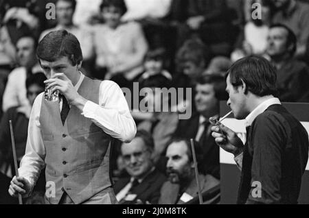 Embassy World Professional Snooker Championship at The Crucible, Sheffield. Steve Davis and Alex 'Hurricane' Higgins. 13th April 1981. Stock Photo