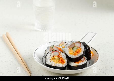 Gimbap 😋! (Sorry for the horrible cutting! I'm a better roller