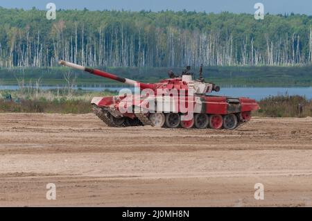 ALABINO, RUSSIA - AUGUST 25, 2020: T-72B3 tank of the Russian team before the tank biathlon competition at the War Games, Alabino Stock Photo
