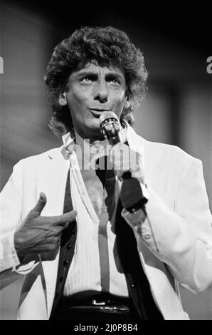 Barry Manilow in concert at Blenhiem Palace. 28th August 1983 Stock ...