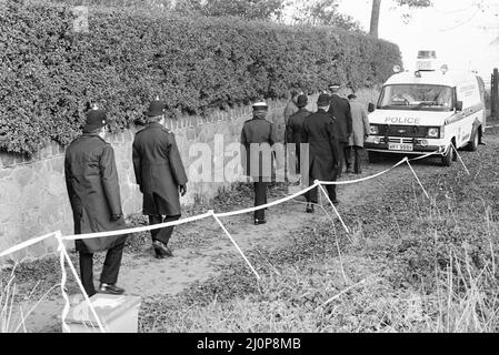 Police at the murder scene in Mann Close, Croydon. Two teenage girls ...