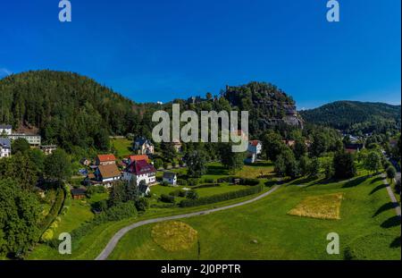 Panoramic view of Mount Oybin and the ruins of the monastery church and the castle Stock Photo