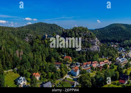 Panoramic view of Mount Oybin and the ruins of the monastery church and the castle Stock Photo