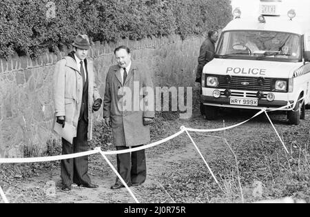 Police at the murder scene in Mann Close, Croydon. Two teenage girls ...