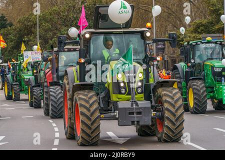 Madrid, Spain. 17th Mar, 2022. Tractors seen on the street during a demonstration. Demonstration called by farmers trade unions and hunting federations, forming a ''Rural Alliance'', to mark the economic and social importance of the rural sector and to demand ''a future for the countryside'' in Madrid. (Credit Image: © Atilano Garcia/SOPA Images via ZUMA Press Wire) Stock Photo