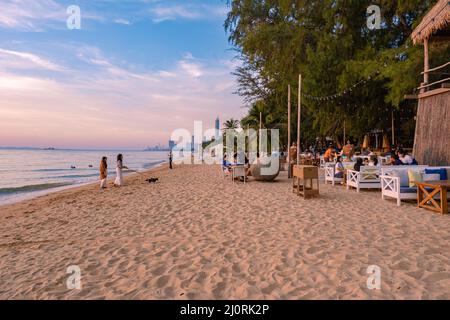 Na Jomtien beach Pattaya Thailand, white tropical beach during sunset in Pattatya Najomtien Stock Photo