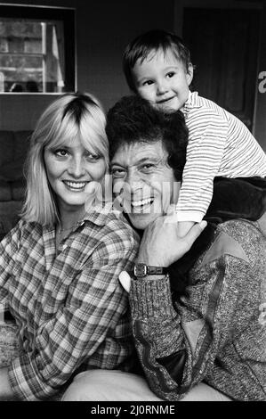 Lionel Blair pictured at home with his wife Susan and their son. 19th October 1983. Stock Photo