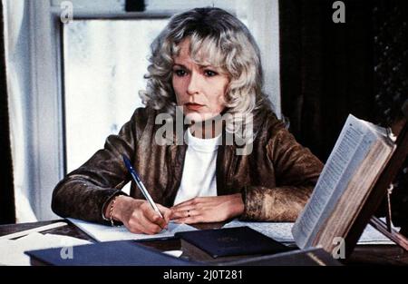 EDUCATING RITA 1983 Rank Film Distributors production with Julie Walters as Susan 'Rita' White Stock Photo