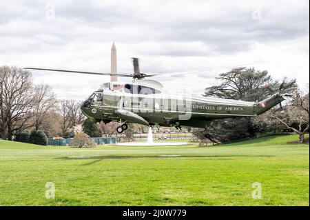 Washington, United States. 20th Mar, 2022. The President and First Lady arriving back at the White House via Marine One. Credit: SOPA Images Limited/Alamy Live News Stock Photo