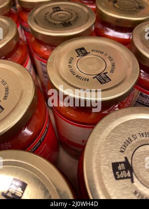 Augusta, Ga USA - 03 10 22: Pizza sauce kits on a retail store shelf tops Stock Photo