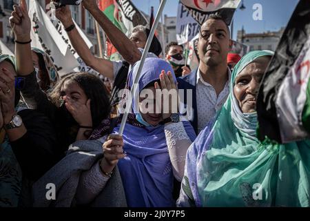 Madrid, Spain. 13th Nov, 2021. A protester seen crying during the demonstration. Thousands of people demonstrate in the March for the Freedom of the Saharawi People in Madrid. (Photo by Jorge Contreras Soto/SOPA Images/Sipa USA) Credit: Sipa USA/Alamy Live News Stock Photo