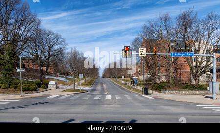 E College Avenue on the campus of Penn State University in spring sunny day, State College, Pennsylvania. Stock Photo