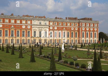 South Front and William and Mary's Privy Garden, Hampton Court Palace, East Molesey, Surrey, England, Great Britain, United Kingdom, UK, Europe Stock Photo