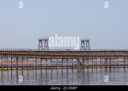Mid section of the Rio Tinto Pier in the harbour of Huelva Stock Photo