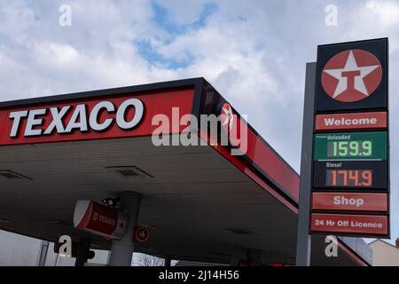 Pressure is felt at the petrol pumps at this Texaco garage as the price per litre increases day by day due to the continuing increases in the price of oil on 8th March 2022 in Birmingham, United Kingdom. With the United States considering a boycott on Russian energy as a response to Russia’s invasion of Ukraine, the price of oil has increased and is fluctuating at approximately $140 dollars a barrel. This surge has been felt at the pumps as average petrol prices increase at about 5p per day and look set to  surge to £1.75 per litre, causing yet more difficulty with the cost of living crisis in
