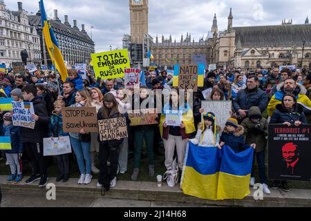 Ukrainian community gather in Parliament Square to protest against the Russian invasion of Ukraine and calling for the world to support them including by introducing heavy sanctions and by helping with arms on the 6th of March 2022 in London, United Kingdom. Stock Photo
