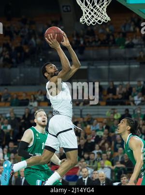 Wroclaw, Poland, March 22nd, 2022. 7DAYS EuroCup: WKS Slask Wroclaw (green shirts) vs Partizan NIS Belgrade (white shirts) in Centennial Hall. Pictured: Kevin Punter (0) © Piotr Zajac/Alamy Live News Stock Photo