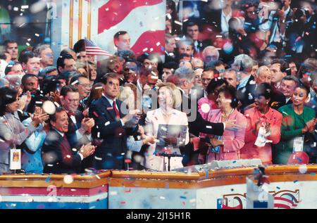 U.S. President Bill Clinton, Hillary Clinton, U.S. Vice President Al Gore, Senator Paul Simon and others on stage celebrating nomination of Bill Clinton as Democratic Party candidate for president, Democratic National Convention, Chicago, Illinois, USA, Laura Patterson, Roll Call Photograph Collection, Stock Photo
