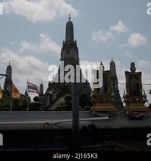 Buddhist Temple of the Dawn aka Wat Arun Ratchawararam Ratchawaramahawihan aka Wat Arun on the  Chao Phraya River Bangkok Thailand Stock Photo