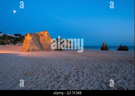 Praia dos Tres Irmaos, rocky landscape on the beach, Alvor, Algarve, Portugal, Europe Stock Photo