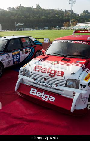 The MG Metro 6R4 GRUPPO B 1985 vintage rally car Stock Photo - Alamy
