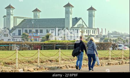 Ayr, Scotland, UK 23rd  March, 2022. UK  Weather: : Another Sunny day saw summer like weather with rising temperatures and a Sunny Ayr beach. Credit Gerard Ferry/Alamy Live News Stock Photo