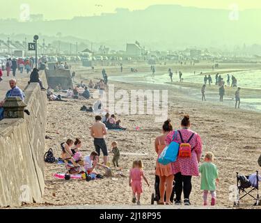 Ayr, Scotland, UK 23rd  March, 2022. UK  Weather: : Another Sunny day saw summer like weather with rising temperatures and a Sunny Ayr beach. Credit Gerard Ferry/Alamy Live News Stock Photo