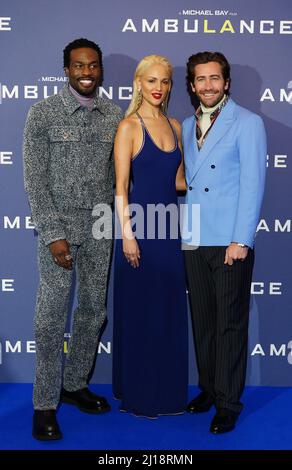 (left to right) Yahya Abdul-Mateen II, Eiza Gonzalez and Jake Gyllenhall arrives for the special screening of Ambulance at Odeon Leicester Square, central London. Picture date: Wednesday March 23, 2022. Stock Photo