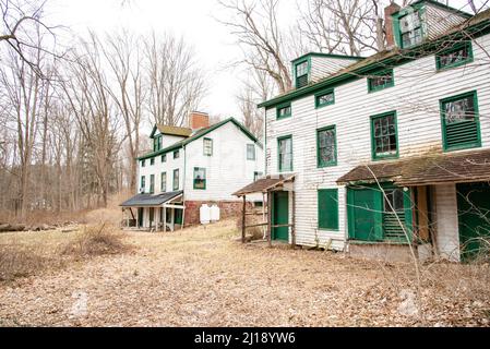 There's a historic and creepy deserted village in New Jersey 