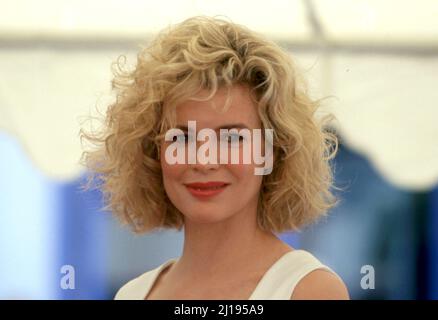 KIm Basinger Honored with a Star on the Hollywood Walk of Fame July 7, 1992 Credit: Ralph Dominguez/MediaPunch Stock Photo