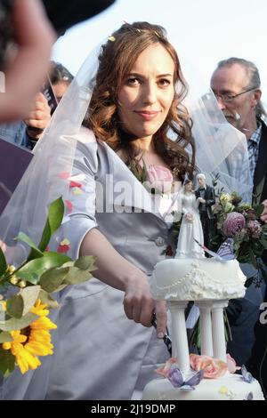 London, UK, 23rd Mar, 2022. Stella Moris addresses supporters and media after her marriage to WikiLeaks founder Julian Assange inside Belmarsh Prison. Supporters had arranged a wedding cake for her to cut. Credit: Eleventh Hour Photography/Alamy Live News Stock Photo