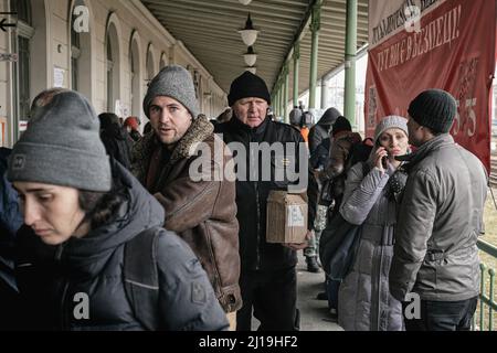 Przemy?l railway station, now a busy hub where refugees fleeing the war in their native Ukraine arrive via the border at Medyka. Displaced Ukrainians fleeing the war arrive at the Polish border crossing at Medyka before being bussed to Przemy?l railway station for onward trains to Krakow and beyond. An estimated 2 million refugees have entered Poland alone. (Photo by Graham Martin/SOPA Images/Sipa USA) Credit: Sipa USA/Alamy Live News Stock Photo