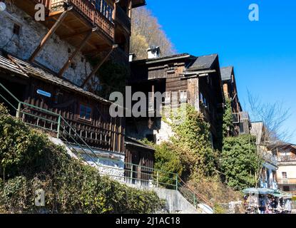 Traditonal houses in mountain village Hallstat near lake and Alps. UNESCO heritage. Upper Austria, Europe Stock Photo