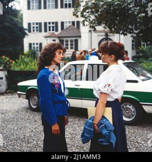 Randale, ZDF Fernsehfilm, 1982, Regie: Manfred Purzer, Szene: Jocelyne Boisseau und Ute Feicht. Randale, TV film, 1982, directed by Manfred Purzer, scene: Jocelyne Boisseau and Ute Feicht Stock Photo